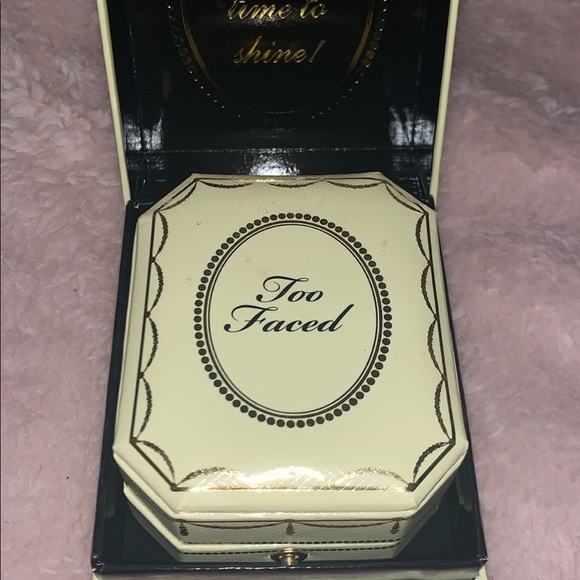 Too Faced Diamond Fire highlighter - Picture 4 of 4